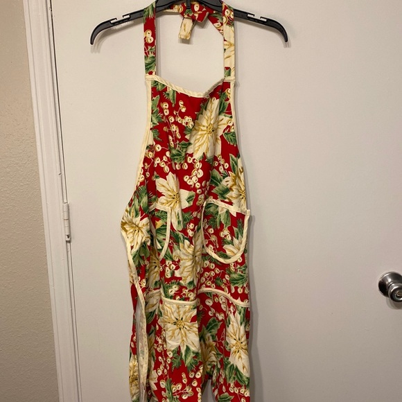 Apron - Picture 2 of 7